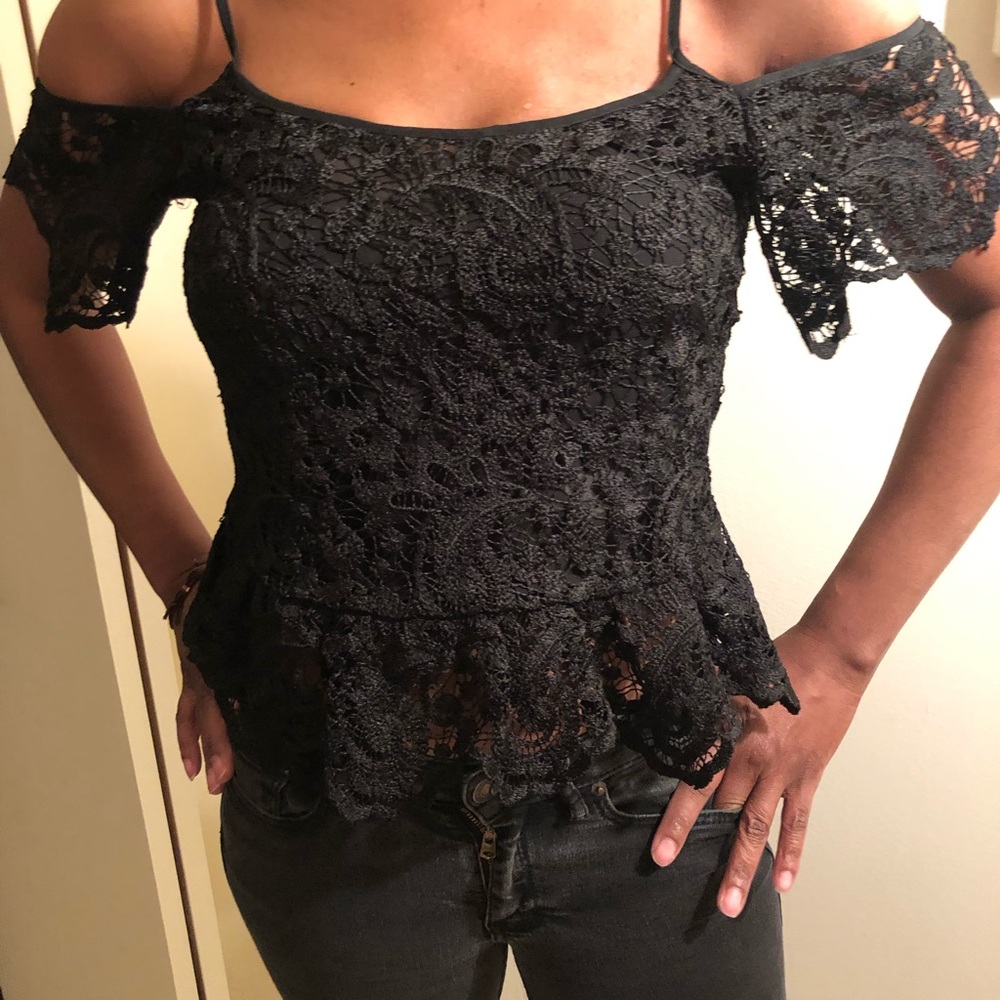 🎈2/$20 ZARA Black LacePeplum Off the shoulder top
